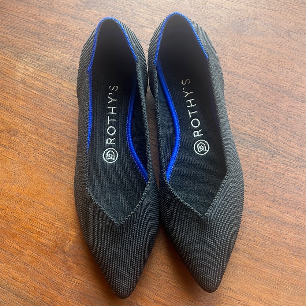 Rothy’s black pointed toe flat size 7.5 NWT
